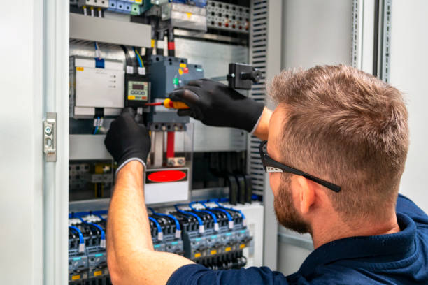 Best Electrical Outlet Repair  in Longwood, FL